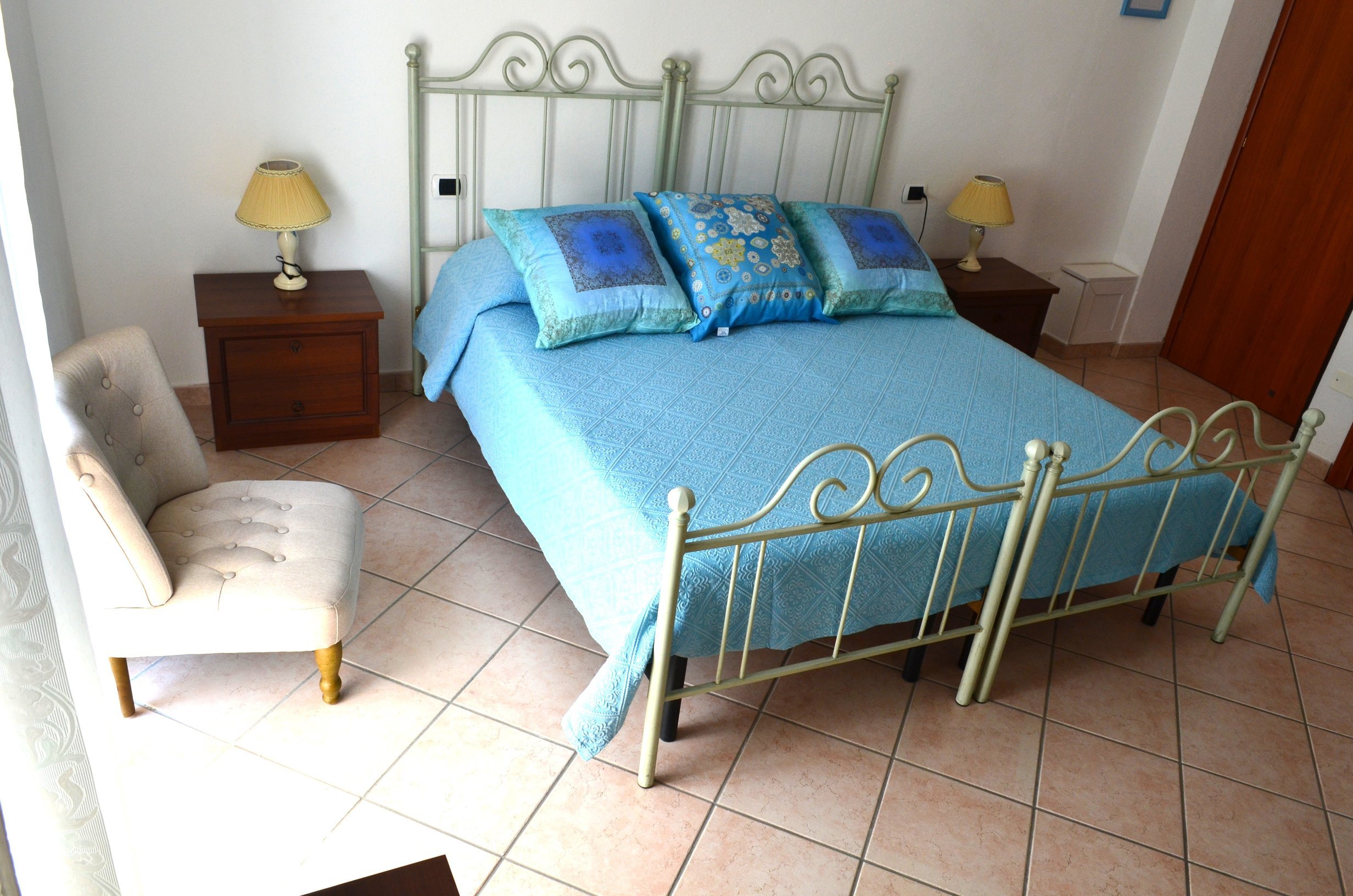 Bed & Breakfast Oliena-官方