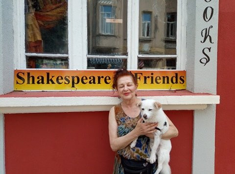 Shakespeare & Friends Bookshop-瓦尔纳必去景点