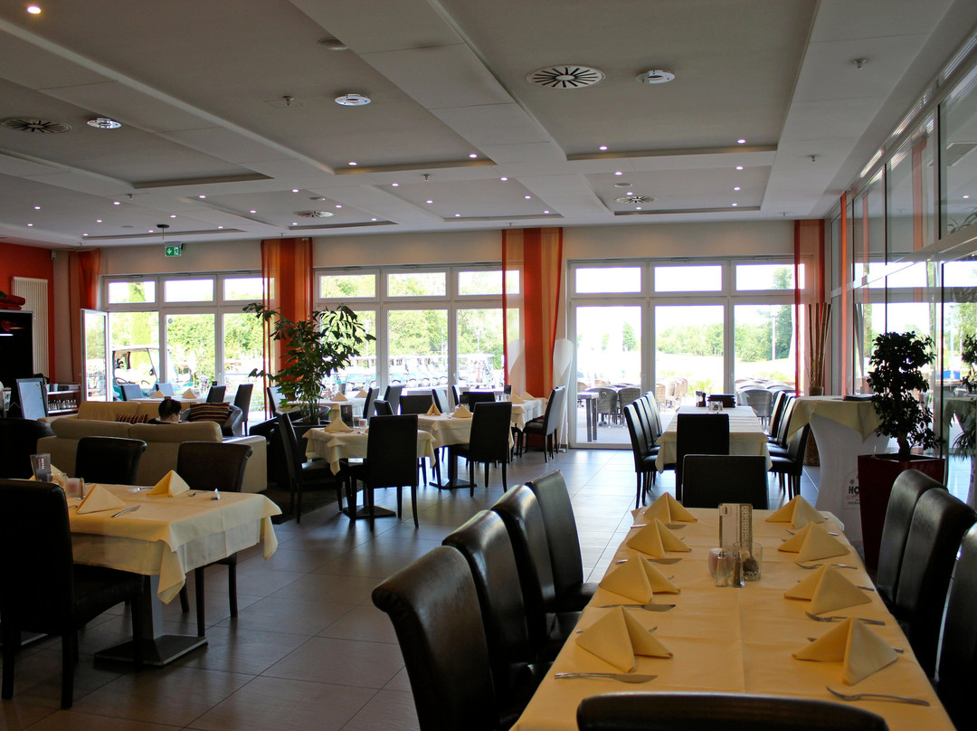 Hotel Absolute Golfresort Gernsheim主图