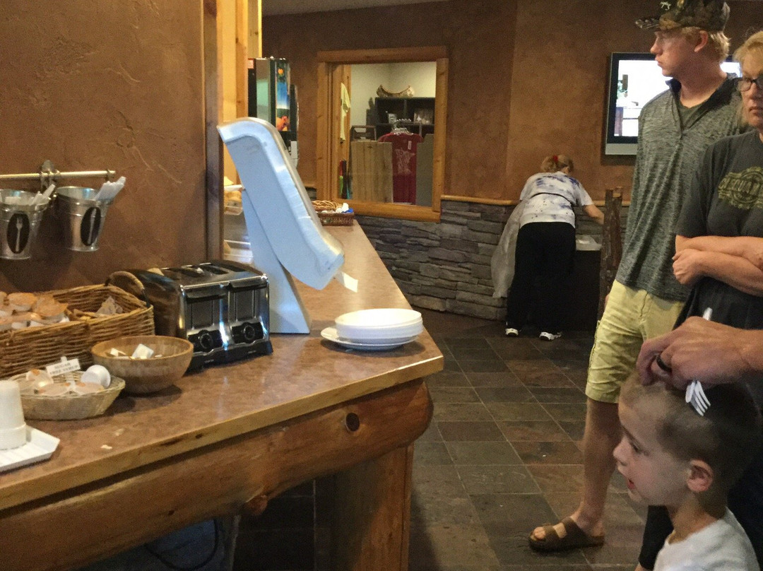 Whitefish Lodge and Suites主图