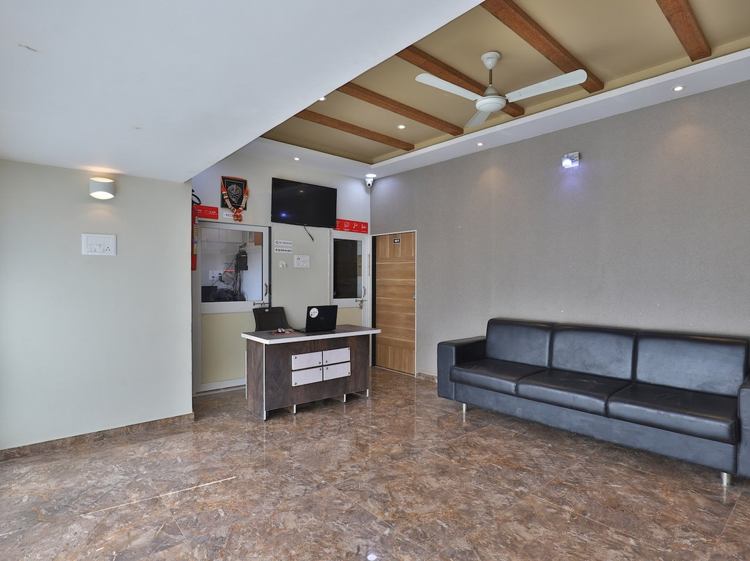 Hotel Om Palace And Party Plot Palitana主图