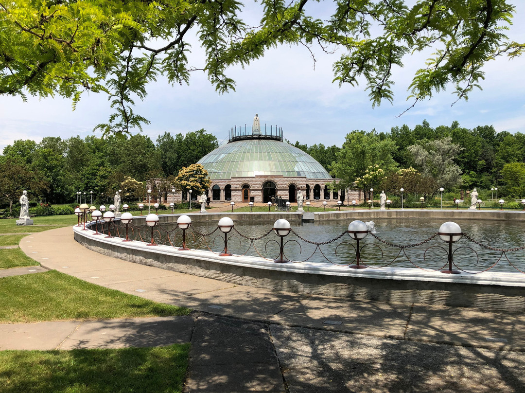 Basilica Of The National Shrine Of Our Lady Of Fatima景点图片