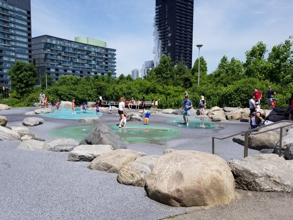 Corktown Common-多伦多必去景点