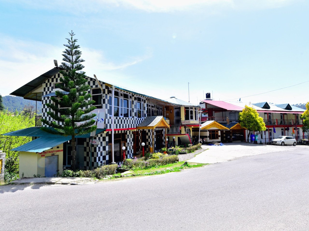 35518 Hotel Trekkers Nest