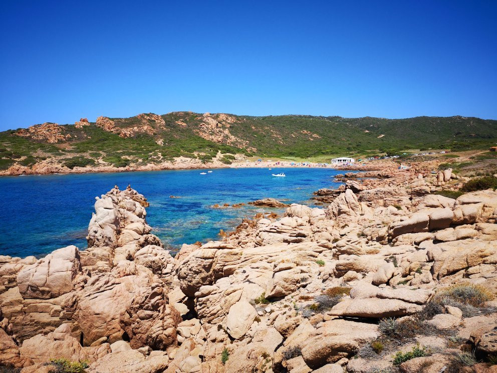 Spiaggia Cala Sarraina-Trinita d'Agultu e Vignola必去景点