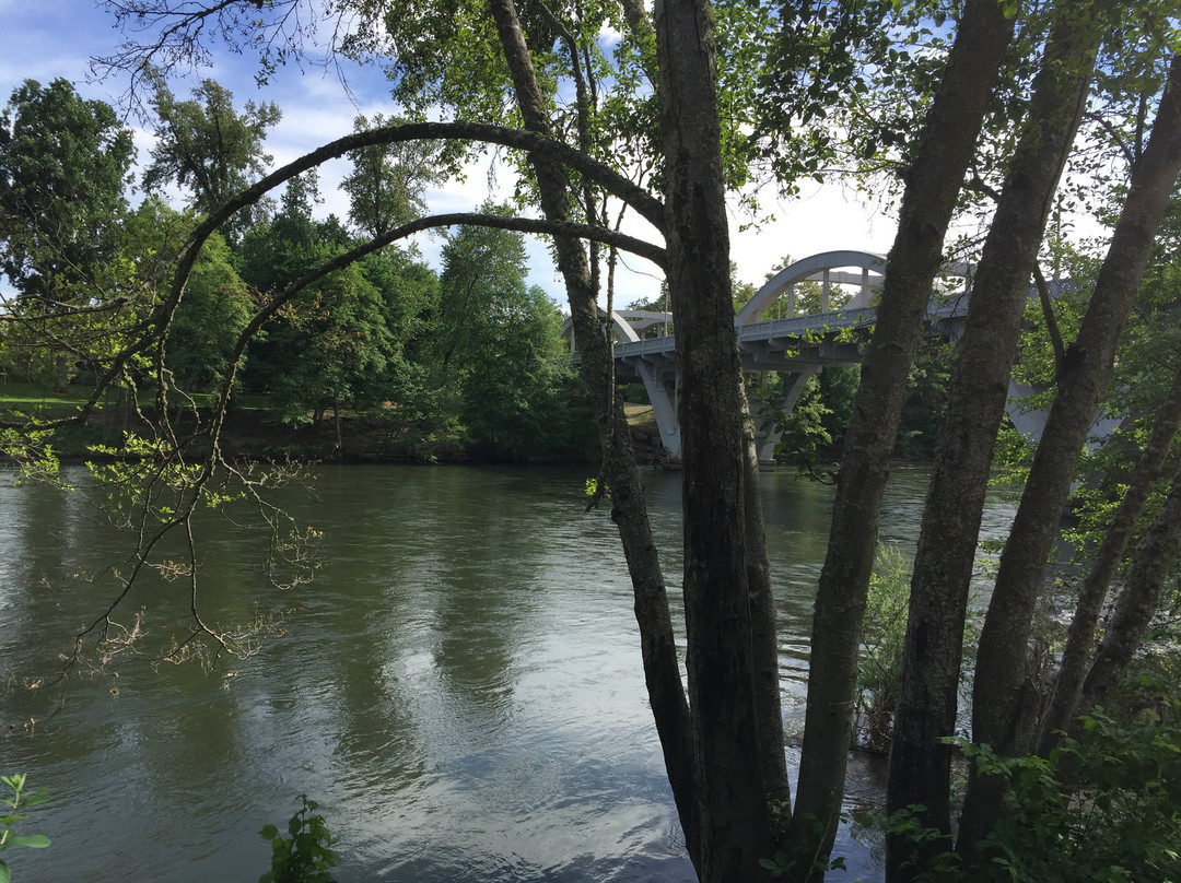 The Lodge at Riverside主图