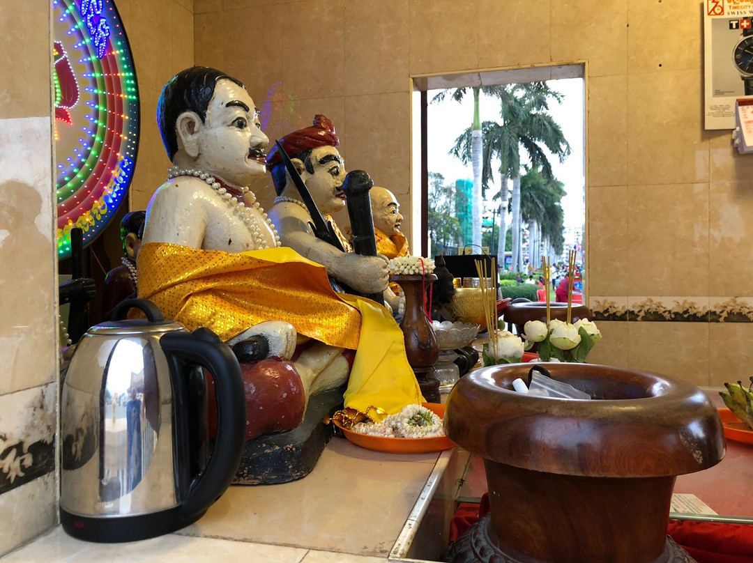 Preah Ang Dorngkeu Shrine-金边必去景点