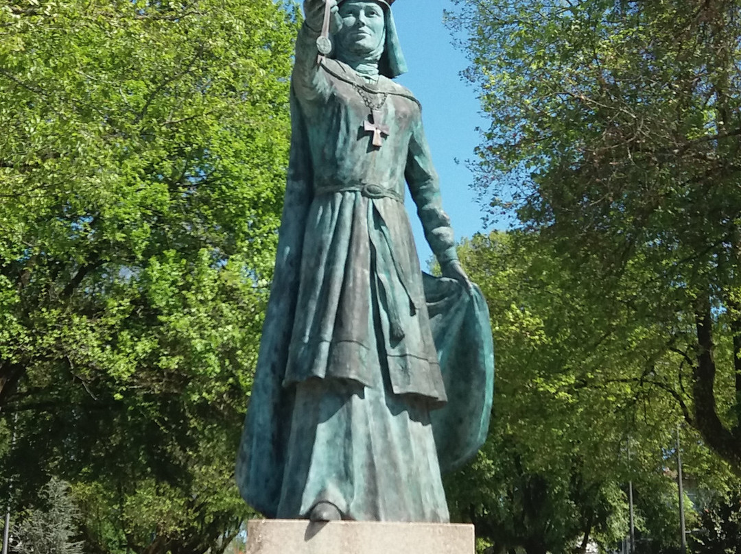 Estatua de Dona Teresa景点图片