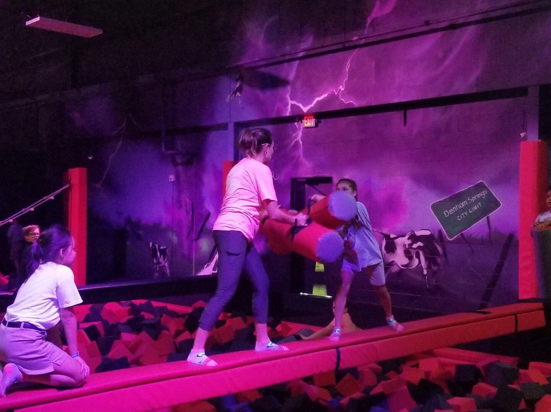 Airborne Extreme-德纳姆斯普林斯必去景点