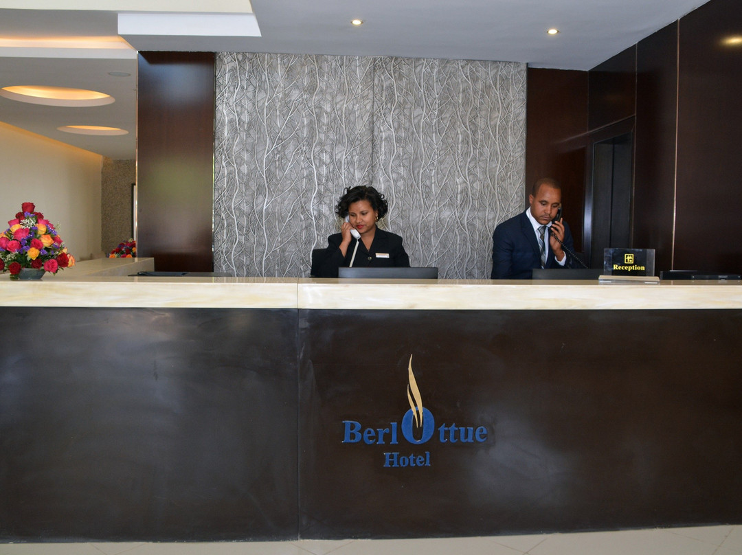 Berlottue Hotel主图