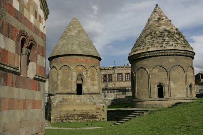 Uc Gumbetler (Three Tombs)-Erzurum必去景点