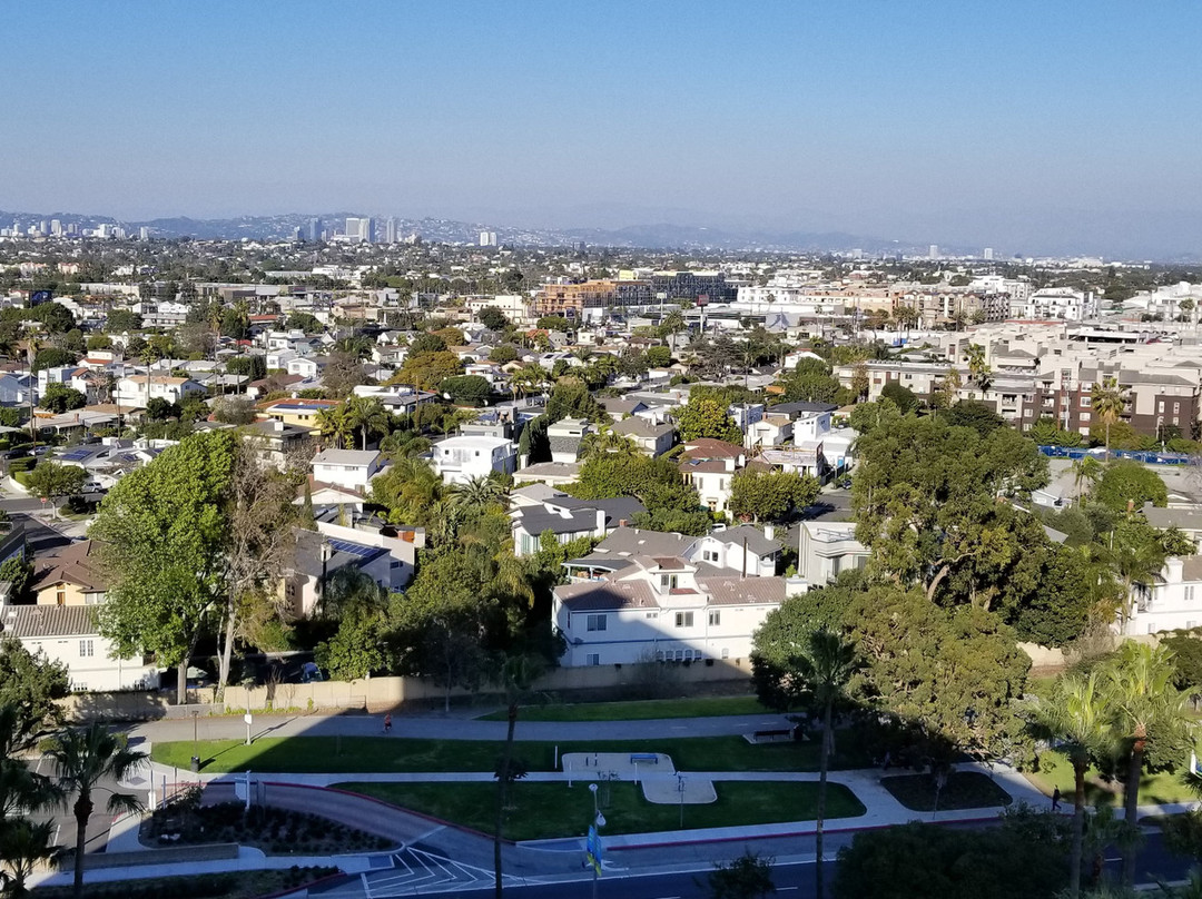 玛丽安德尔雷丽兹卡尔顿酒店主图