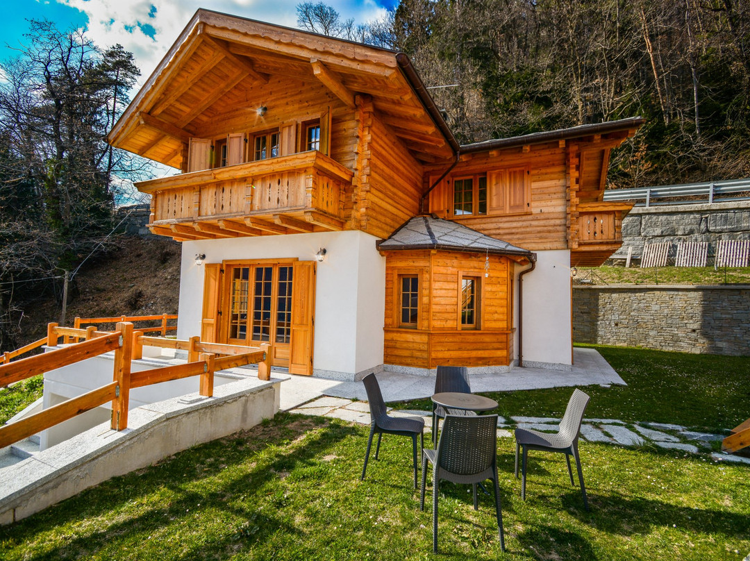 Varzo酒店住宿-B&B Chalet Il Picchio