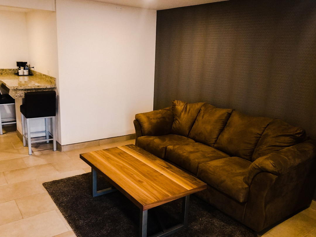 Hotel La Pinta主图