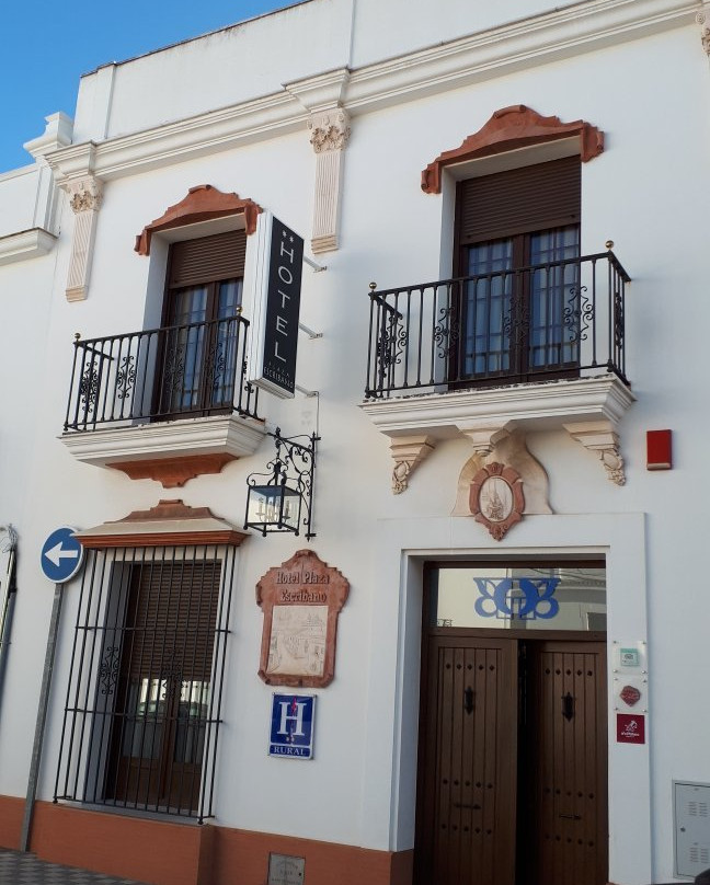 埃斯科里巴诺广场酒店主图