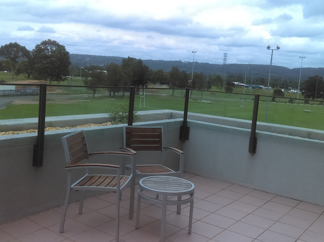 彭里斯美居酒店主图