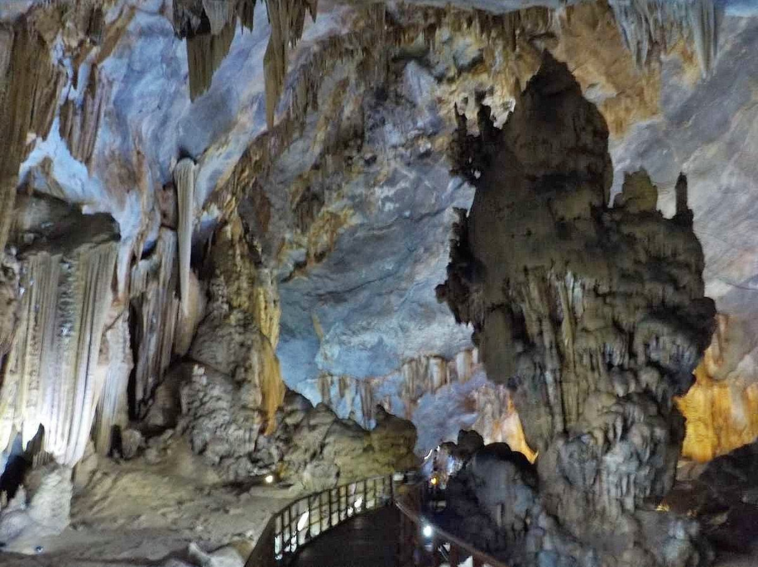 Tien Son Cave景点图片