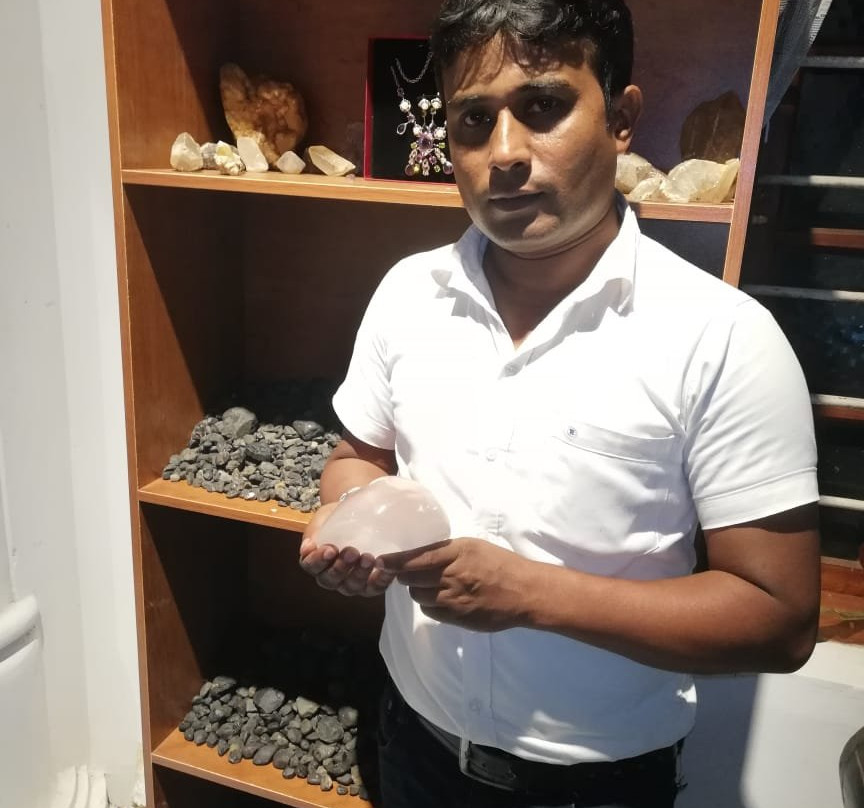 Aakarsha Gem House-Matale必去景点