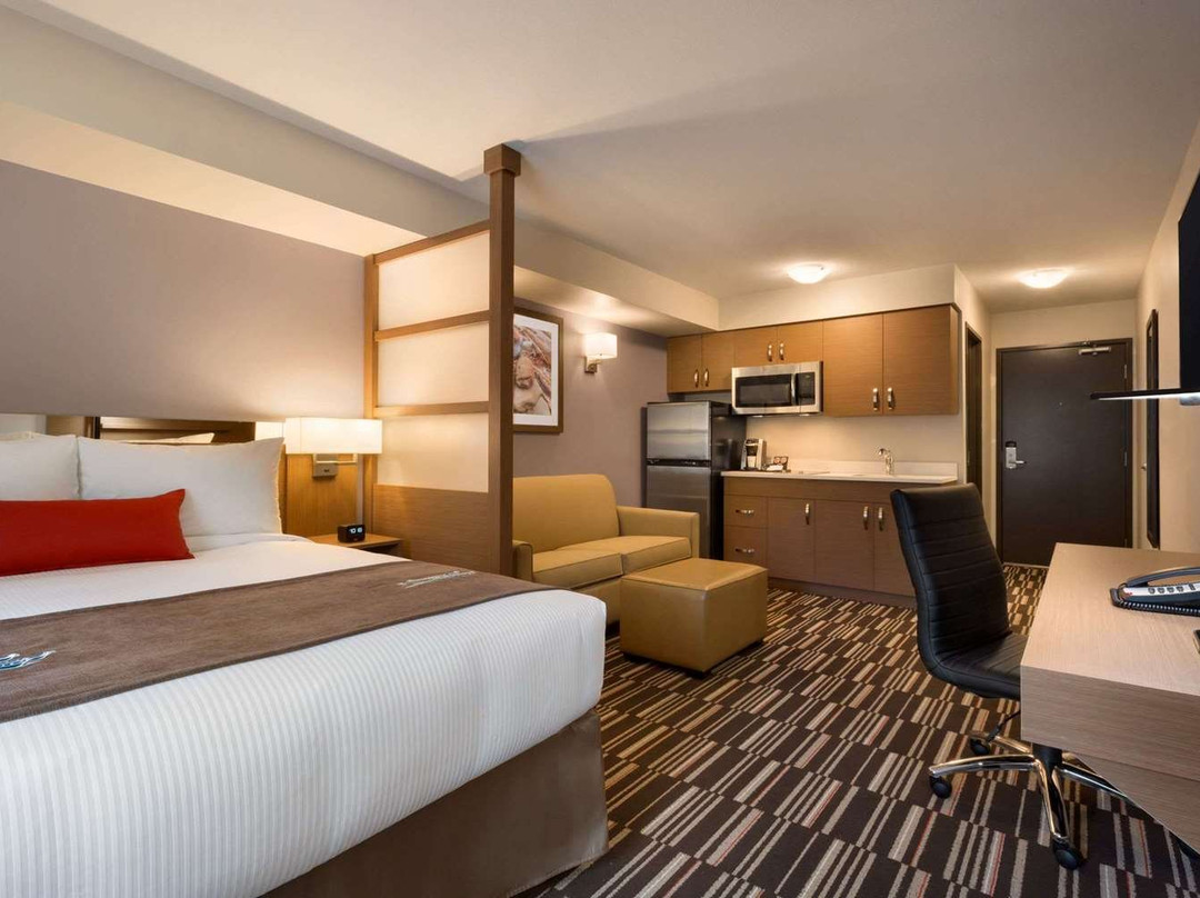 Microtel Inn & Suites by Wyndham Oyster Bay主图