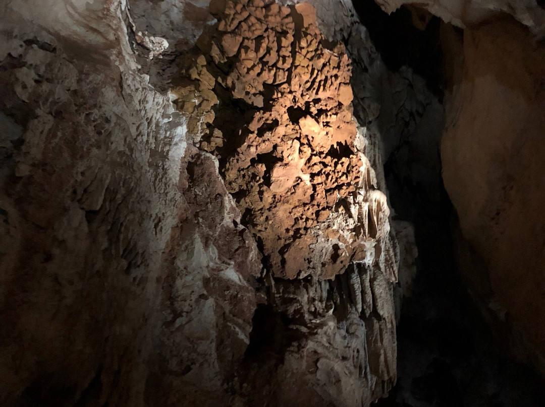 Cuta Cuta Cave-凯瑟琳必去景点