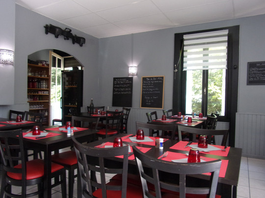 Planfoy餐馆和美食-Auberge du Bernay