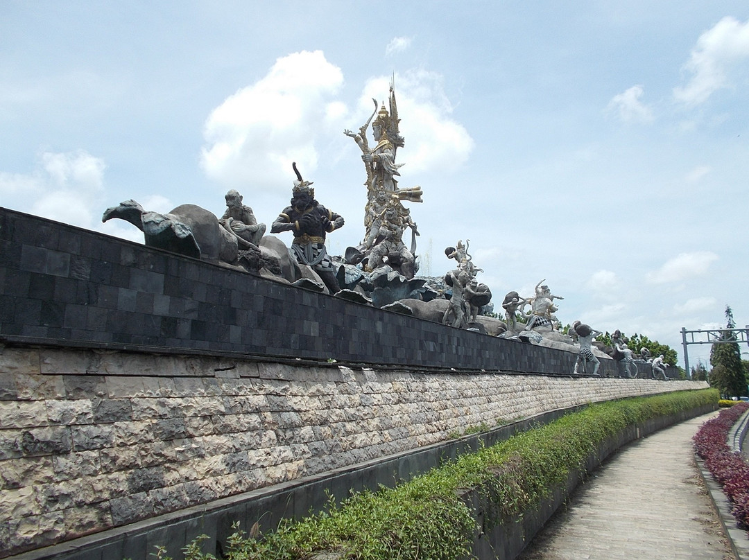 Titi Banda Statue-登巴萨必去景点