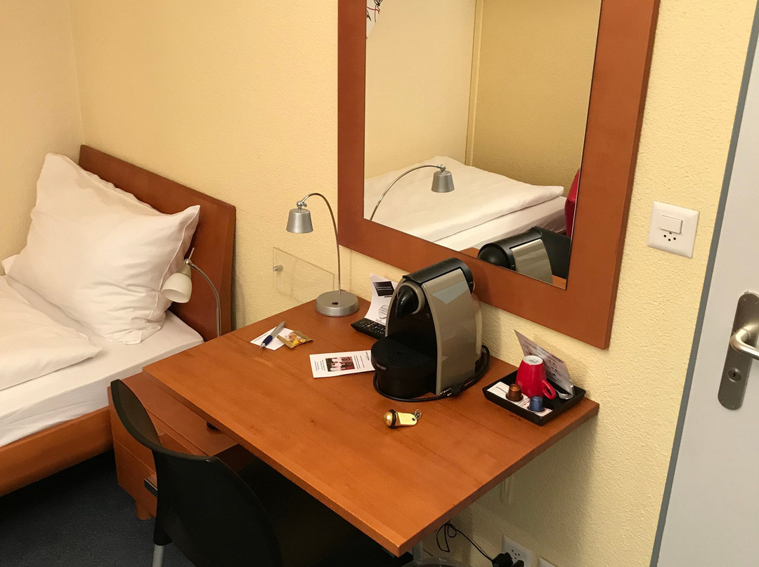 Hotel Baeren Suhr主图