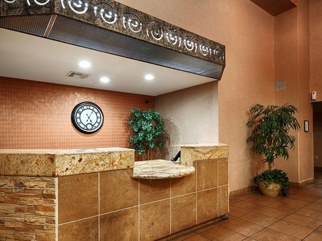 Best Western Plus North Las Vegas Inn & Suites主图