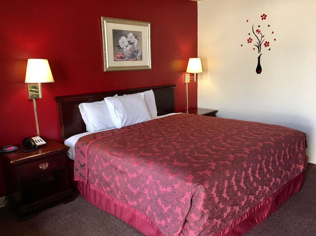 Western Plaza Inn主图