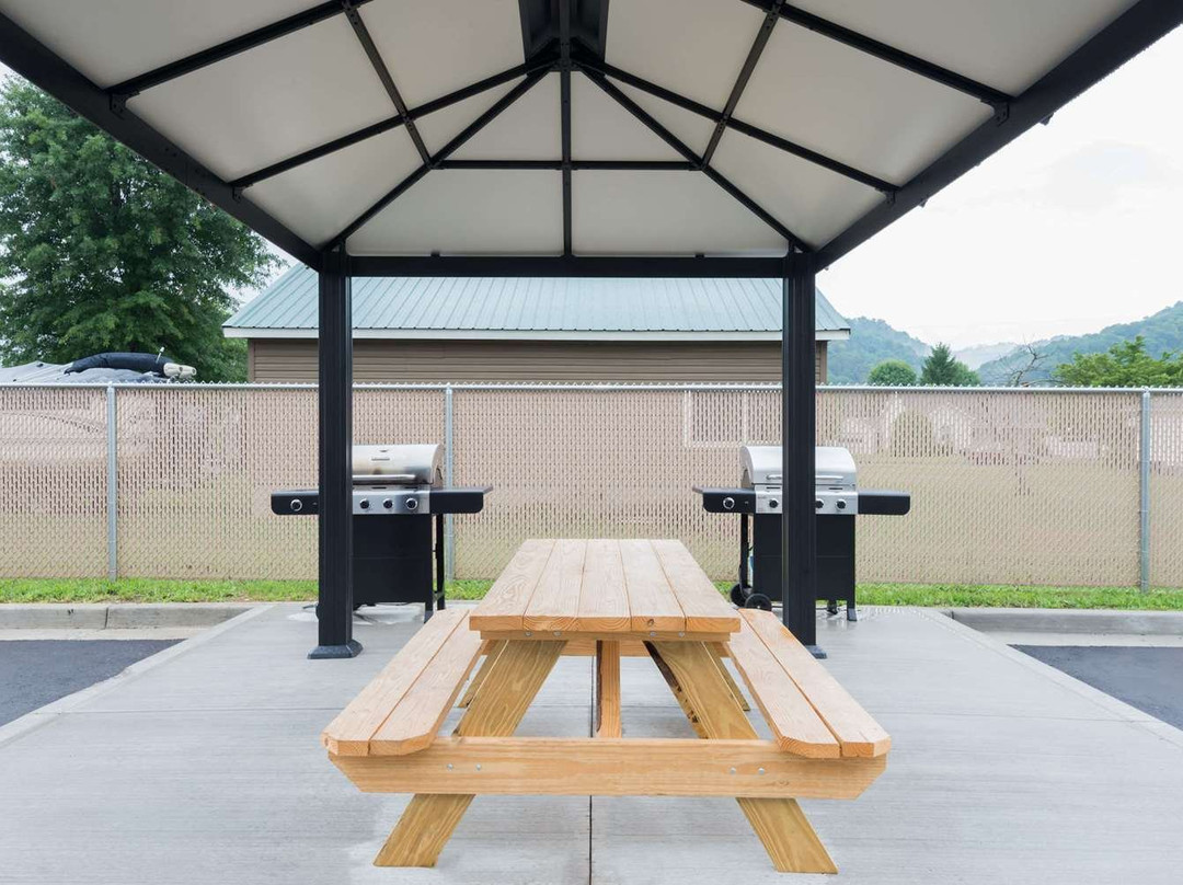 Microtel Inn & Suites by Wyndham New Martinsville主图