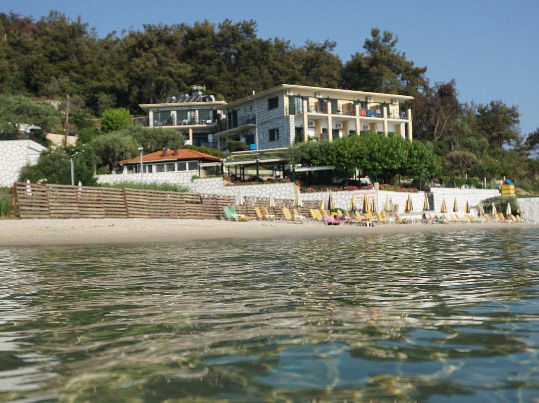 Nisteri Beach Hotel Villa主图