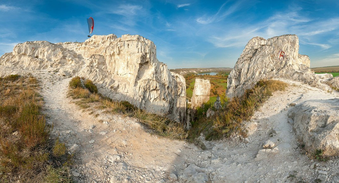 Kramatorsk旅游景点-Cretaceous rocks of Belokuzminovka