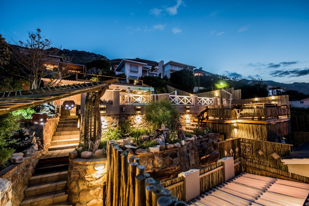 52 on Fish Hoek-官方