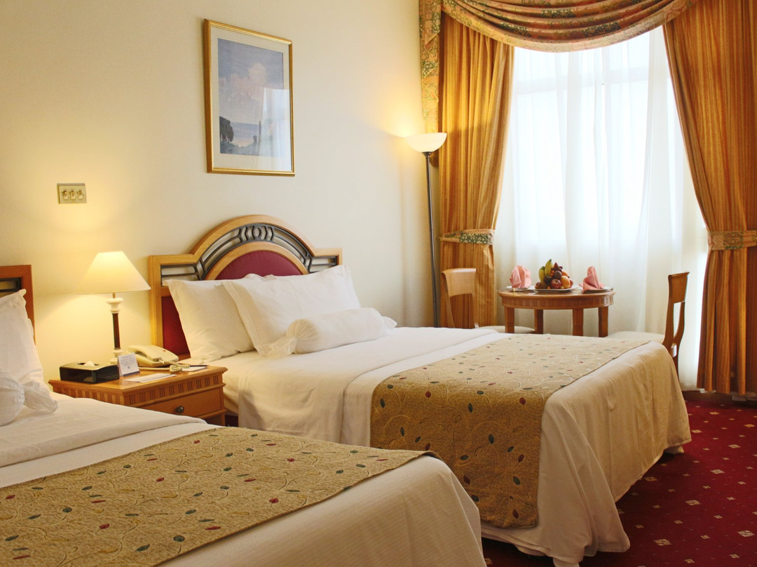 亚尔四季酒店主图