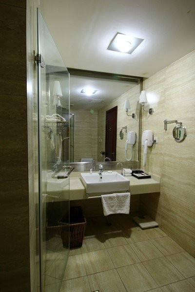 恒信大酒店主图