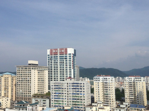 华宝石大酒店主图