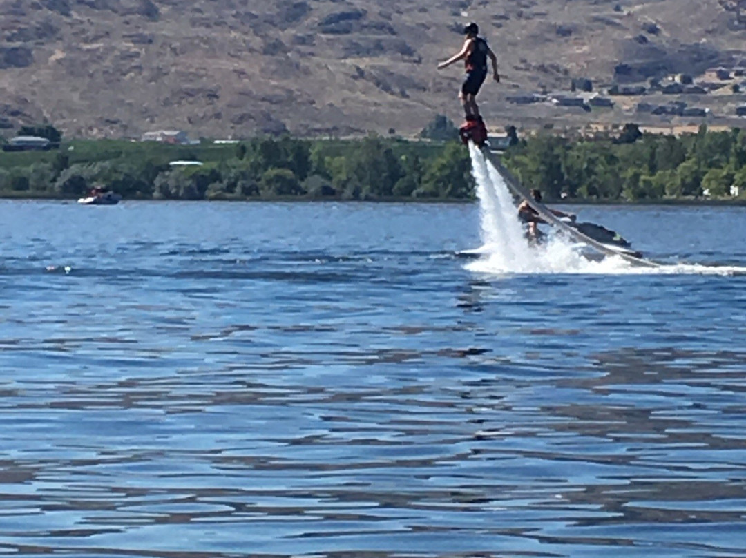 Canadian Jetpack Adventures景点图片