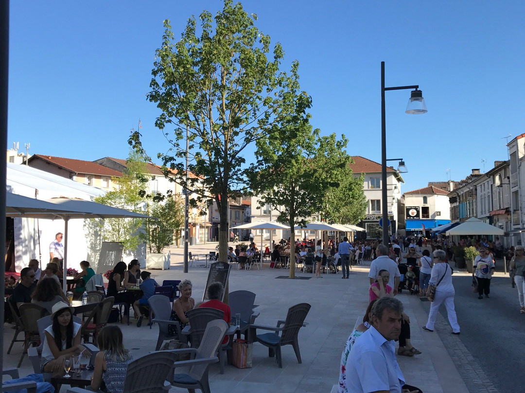 Place Saint Roch景点图片