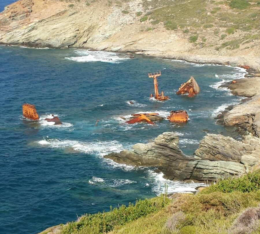 Semiramis Shipwreck-安德罗斯必去景点