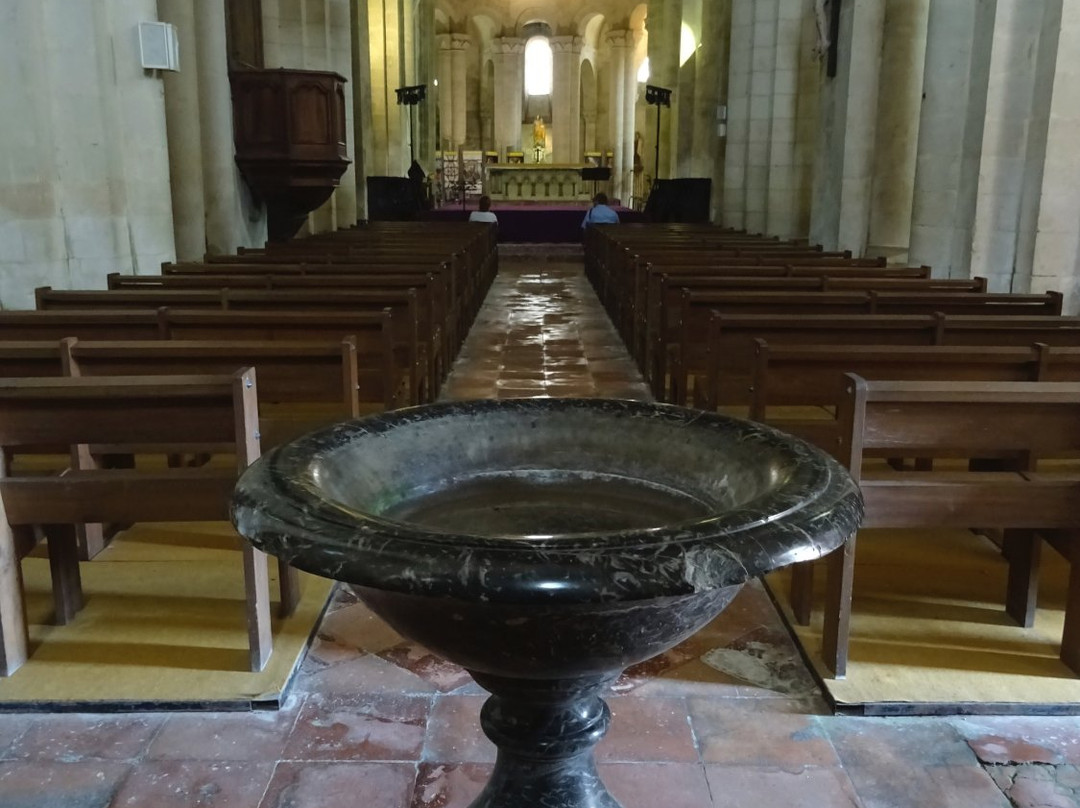 Abbaye de Vertheuil景点图片