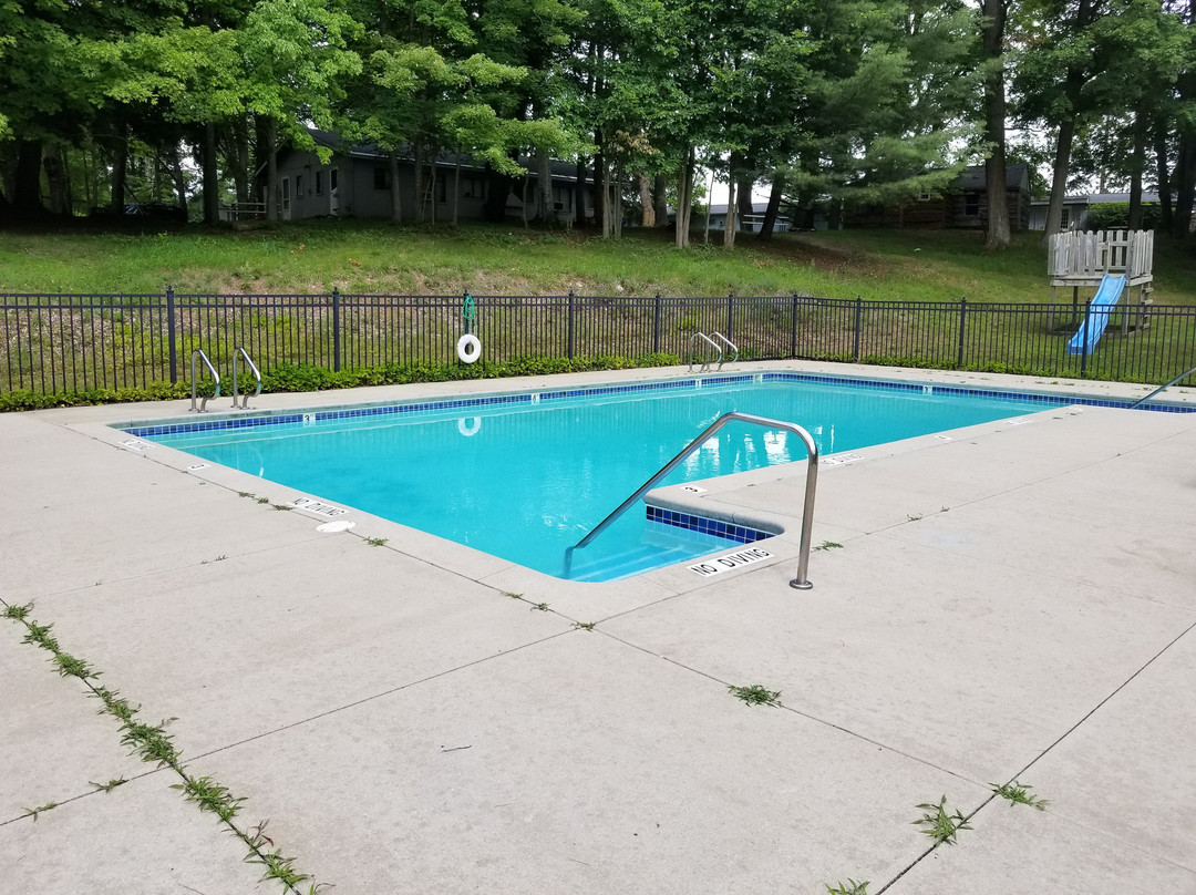 Sunny Woods Resort