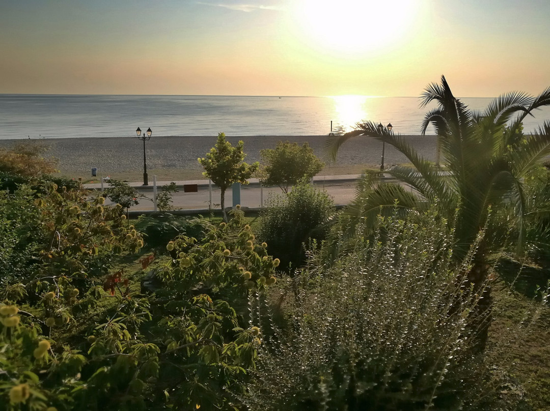 Hinking and day trips at the foot of Mount Olympus-Paralia Skotinis必去景点