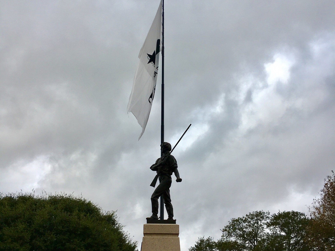 Texas Heroes Square景点图片