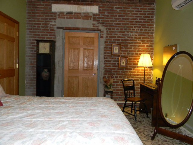 McCali Manor