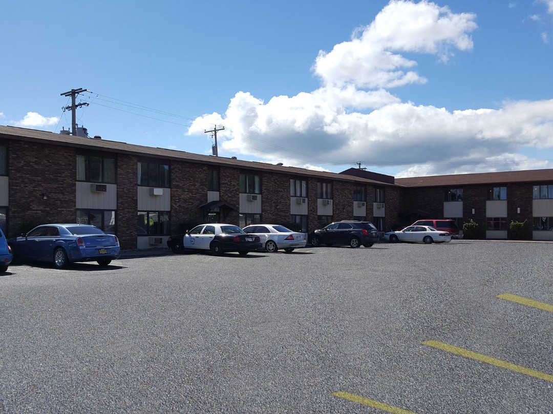 Country Hearth Inn Iron Mountain主图