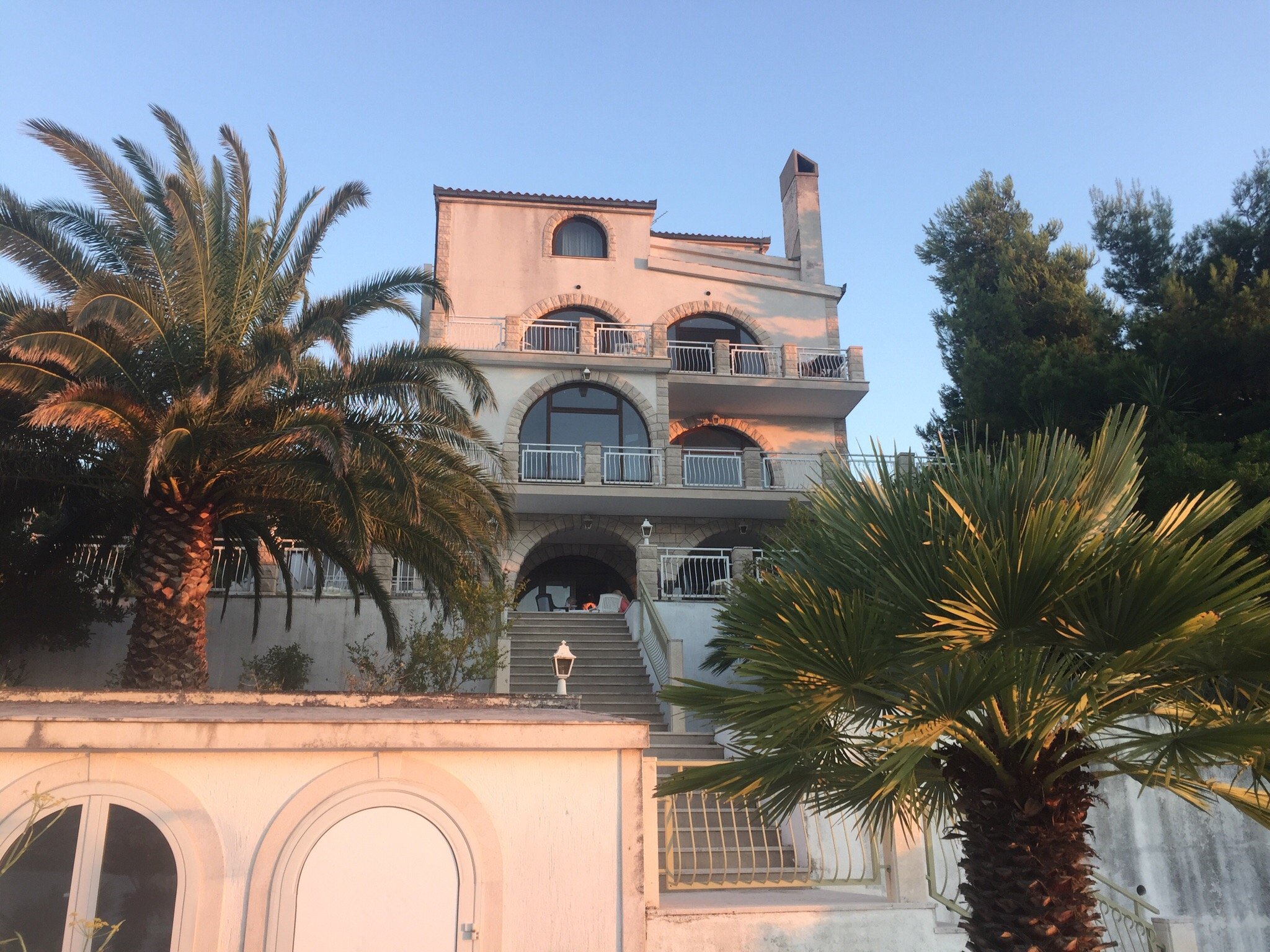 Villa Corona-官方