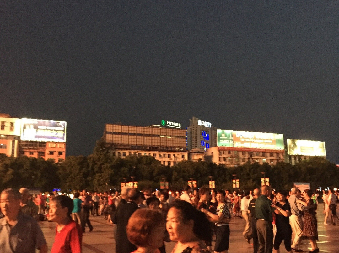 夷陵广场-宜昌市必去景点