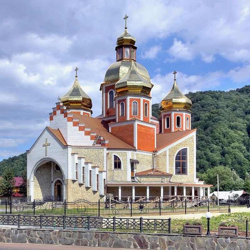Nativity of St. John the Baptist-Yaremche必去景点