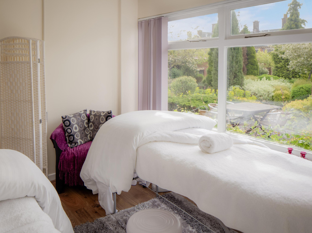Opulence at Dunchurch Park Boutique Salon景点图片