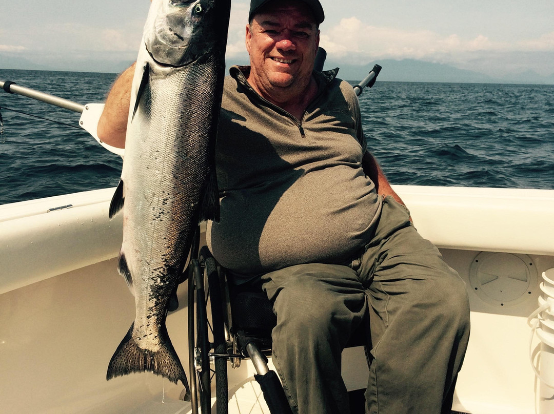 Mongoose Striker Fishing Charters-西温哥华必去景点